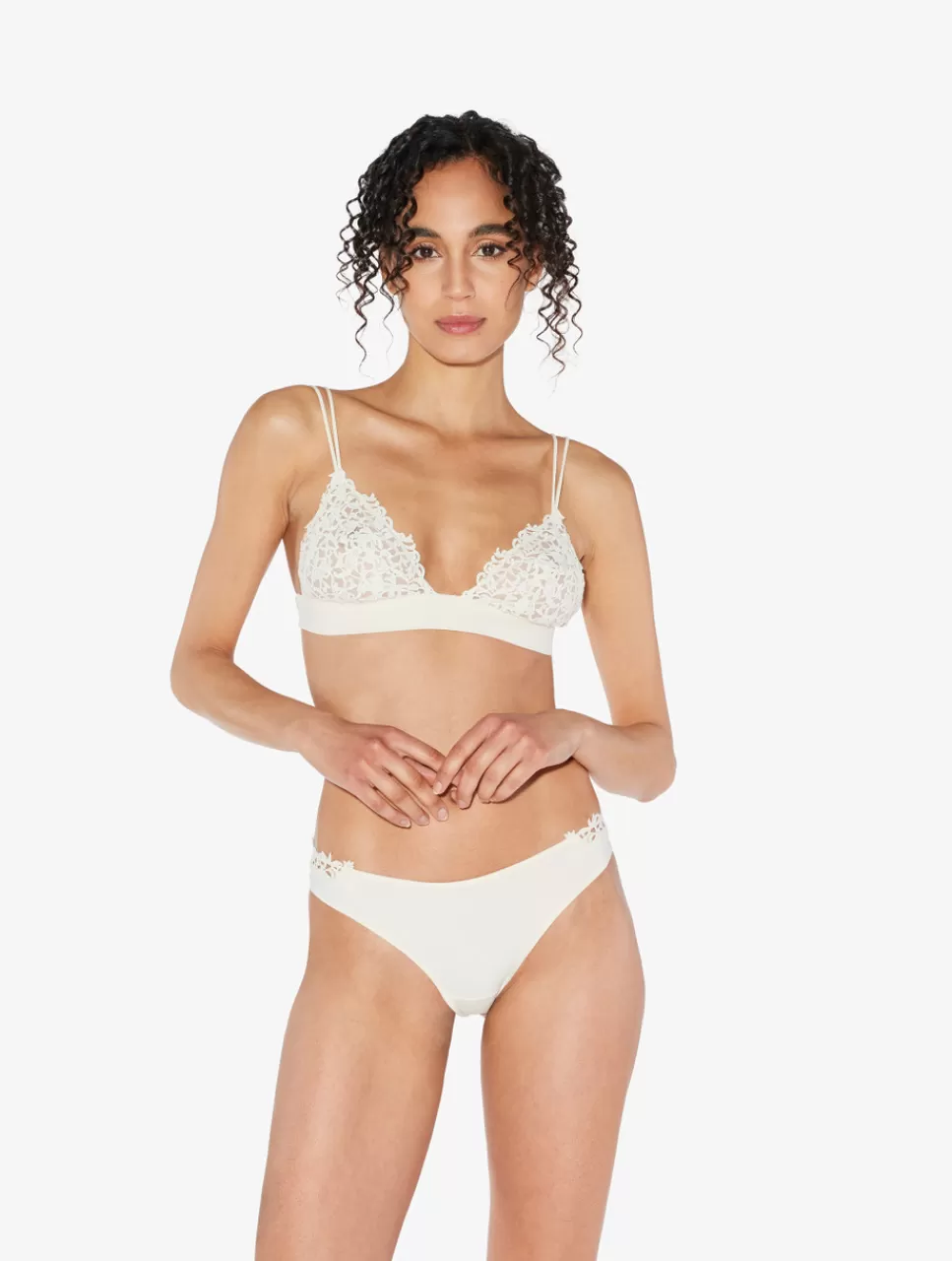 La Perla Braguita Brasileña En Lycra Blanquecina Con Macramé OffWhite Hot