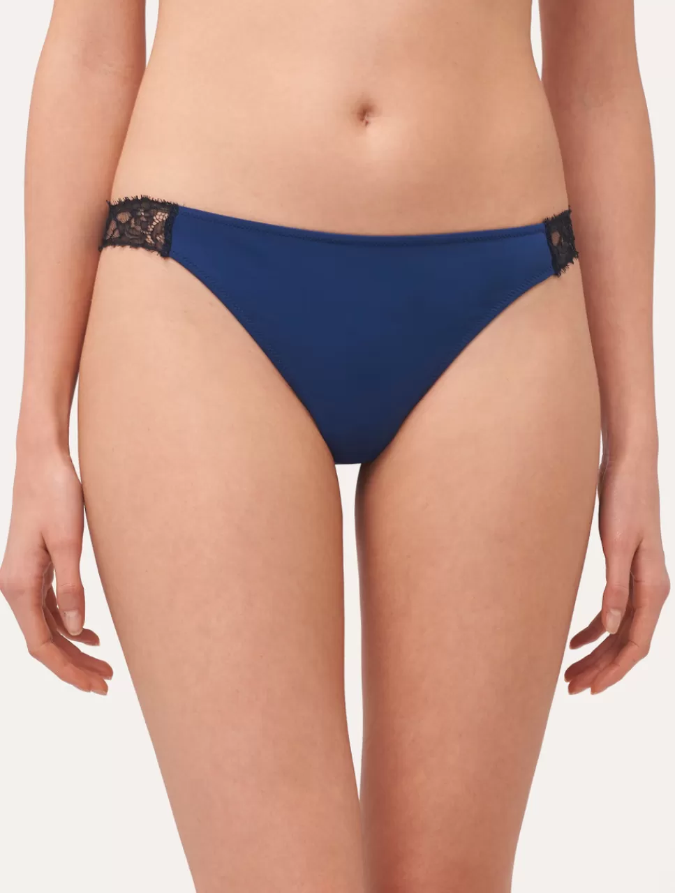 La Perla Tanga De Encaje En Azul Y Negro Blue Online